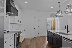 30220 W Lake Dr, Wagram, NC 28396 - Photo 7