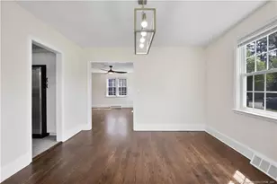 210 W 21st Street N, Lumberton, NC 28358 - Photo 11