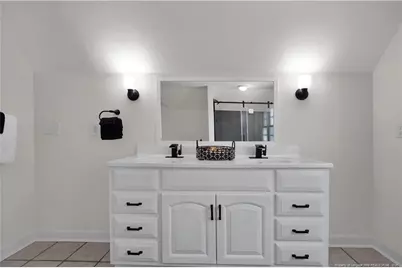 210 W 21st Street N, Lumberton, NC 28358 - Photo 31
