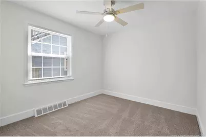 210 W 21st Street N, Lumberton, NC 28358 - Photo 25