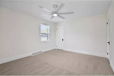 210 W 21st Street N, Lumberton, NC 28358 - Photo 23