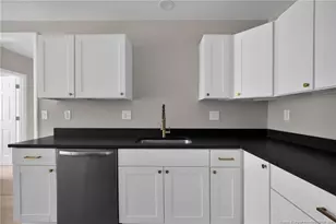 802 Bladen Cir, Fayetteville, NC 28312 - Photo 15