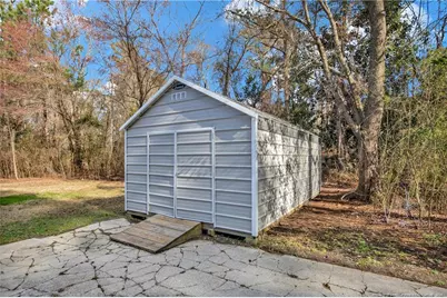 305 E Third Street, Parkton, NC 28371 - Photo 5