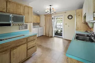 220 Vivian Dr, Fayetteville, NC 28311 - Photo 33