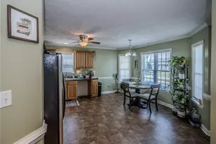 3613 Woodcliff Dr, Lumberton, NC 28358 - Photo 11