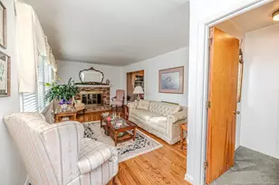 820 Primrose Ln, Sanford, NC 27330 - Photo 5