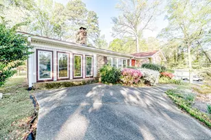 820 Primrose Ln, Sanford, NC 27330 - Photo 3