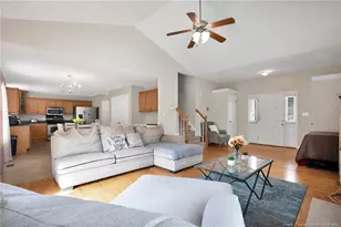 5330 Wallbrook Dr, Fayetteville, NC 28306 - Photo 9