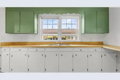 106 County Avenue, Dunn, NC 28334 - Photo 9