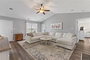 122 Raymond St, Raeford, NC 28376 - Photo 9