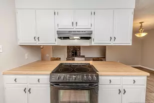 6553 Grist Mill Rd, Fayetteville, NC 28314 - Photo 7