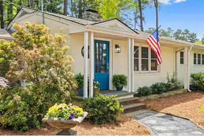 605 S May Street S, Southern Pines, NC 28387 - Photo 1