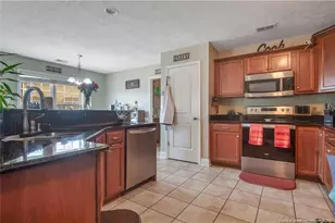 554 Thorncliff Dr, Raeford, NC 28376 - Photo 9