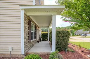 554 Thorncliff Dr, Raeford, NC 28376 - Photo 3