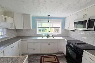 219 E Clinton Rd, Autryville, NC 28318 - Photo 3