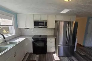 219 E Clinton Rd, Autryville, NC 28318 - Photo 5