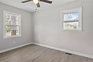 3610 Yorktown Rd, Hope Mills, NC 28348 - Photo 25