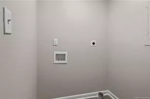 3610 Yorktown Rd, Hope Mills, NC 28348 - Photo 11