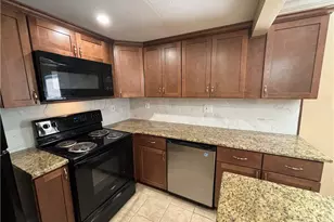 931 Fleetwood Dr, Fayetteville, NC 28305 - Photo 11