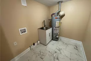 931 Fleetwood Dr, Fayetteville, NC 28305 - Photo 15