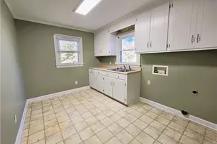 524 Parkwood Ln, Goldsboro, NC 27530 - Photo 5