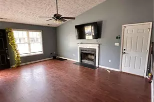 806 S Buckeye Dr, Raeford, NC 28376 - Photo 3