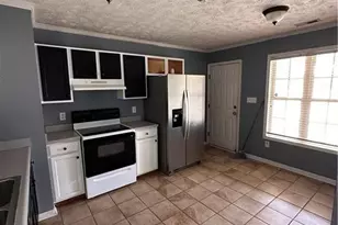 806 S Buckeye Dr, Raeford, NC 28376 - Photo 7