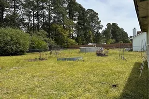 806 S Buckeye Dr, Raeford, NC 28376 - Photo 21