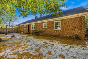 325 Northview Dr, Fayetteville, NC 28303 - Photo 9