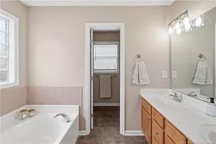 4461 Home Stakes Dr, Hope Mills, NC 28371 - Photo 27