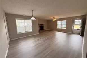 105 Yasmine Dr, Raeford, NC 28376 - Photo 3