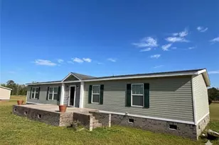 33 Chadbourn Dr, Lumberton, NC 28360 - Photo 1