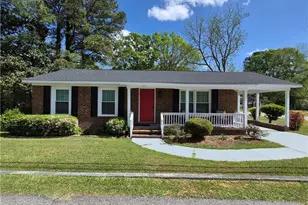103 Robeson St, Lumberton, NC 28358 - Photo 1