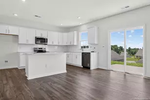 706 Lazy Elm Ln, Aberdeen, NC 28315 - Photo 13