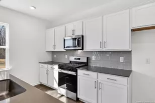 411 Hartfield Ave, Raeford, NC 28376 - Photo 5