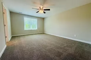 8107 King Rd, Fayetteville, NC 28306 - Photo 5