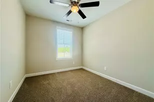 8109 King Rd, Fayetteville, NC 28306 - Photo 11