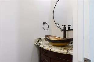 309 Broomfield Ct, Fayetteville, NC 28311 - Photo 5