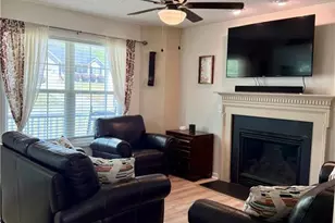 2025 Fairview Ln, Sanford, NC 27330 - Photo 5