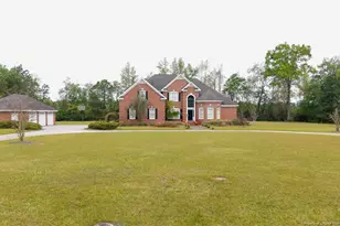 507 N Ingold Ave, Garland, NC 28441 - Photo 1