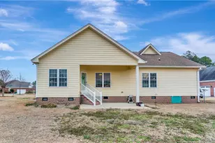 200 Baymeadow Bnd, Lumberton, NC 28358 - Photo 29