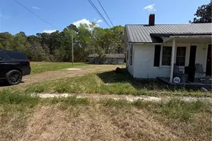 230 Meadow Rd, Lumberton, NC 28358 - Photo 35