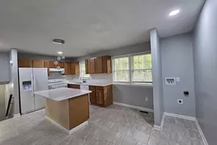 2532 Sourwood Dr, Fayetteville, NC 28301 - Photo 3