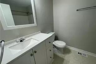 6804 Leeds Ct, Fayetteville, NC 28304 - Photo 7