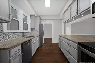 220 Bradford Ave, Fayetteville, NC 28301 - Photo 11