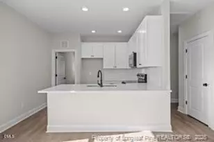 206 S Wall St, Benson, NC 27504 - Photo 3