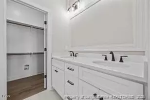 206 S Wall St, Benson, NC 27504 - Photo 9