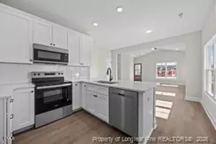 206 S Wall St, Benson, NC 27504 - Photo 5