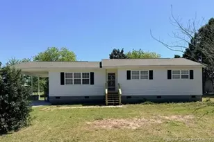 250 Trappers Run Ln, Clinton, NC 28328 - Photo 1