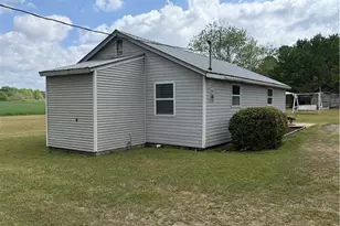 1619 Mt Tabor Rd, Red Springs, NC 28377 - Photo 3